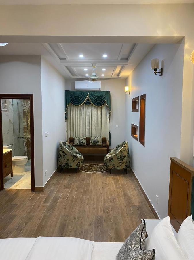 canadianinn Islamabad Bagian luar foto