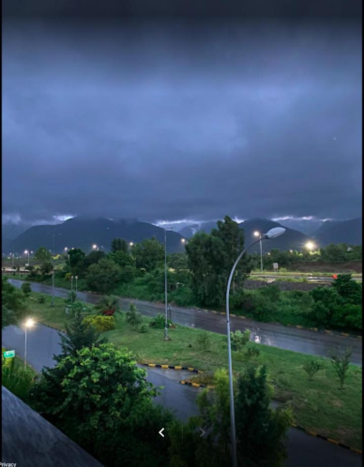 canadianinn Islamabad Bagian luar foto