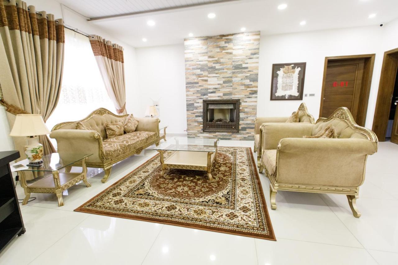 canadianinn Islamabad Bagian luar foto